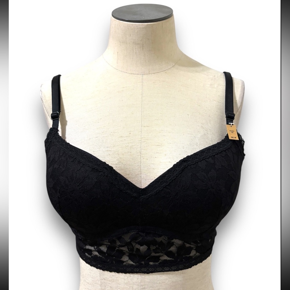 PINK Victoria’s Secret Lace bralette push up